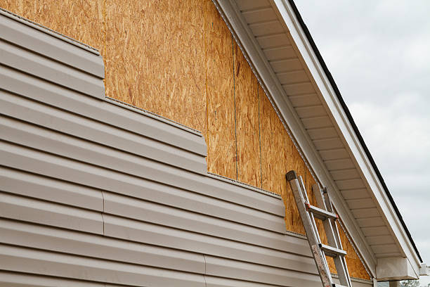 24/7 Emergency Storm Damage Siding Repair experts in Mundelein, IL